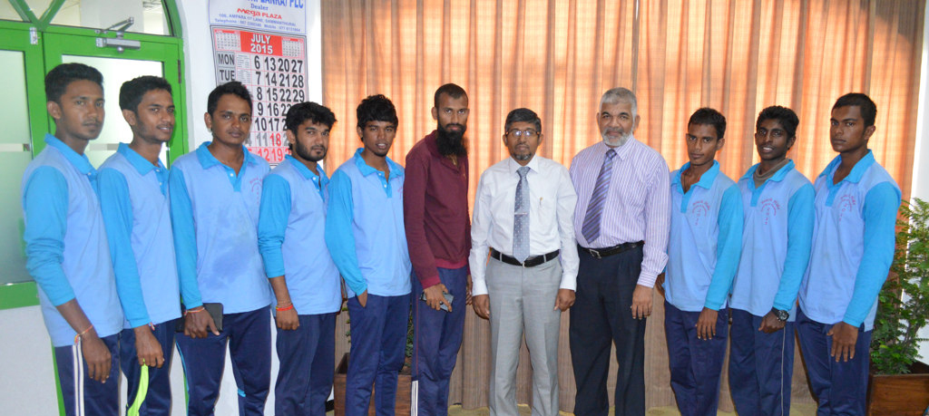 Explore Club of the University of Peradeniya visited South Eastern University